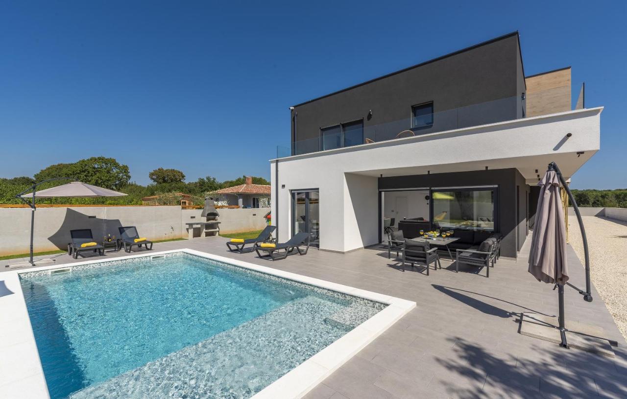 Elite 1 Villa